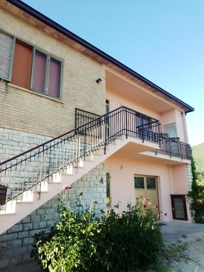 Casa Carducci Affittacamere Monteleto Eksteriør bilde